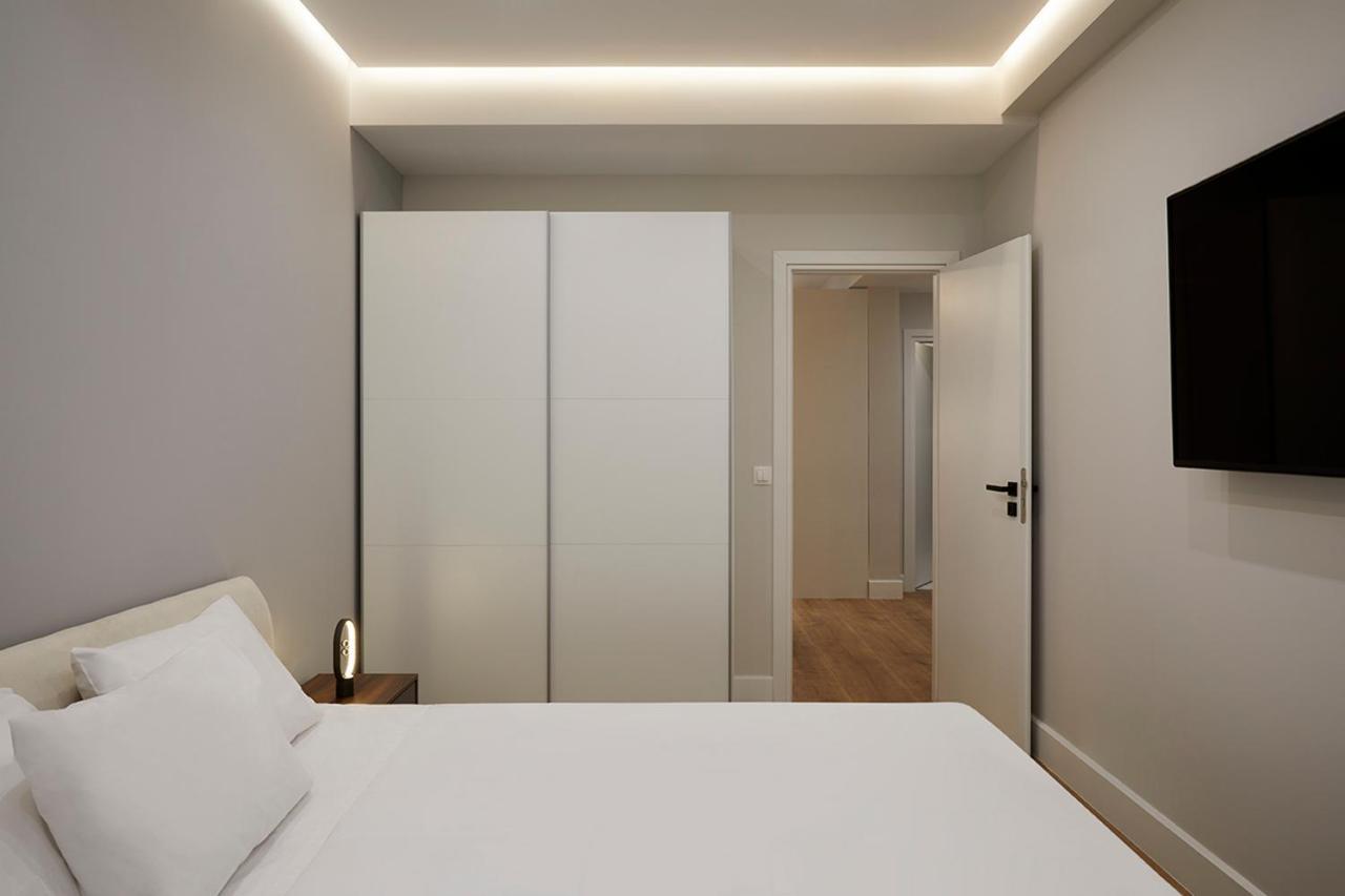 Apartment & Comfy 2mins Walking From Metro *